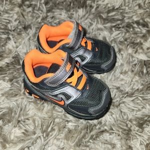 Nike REAX Toddler Grey/Orange Size 5c